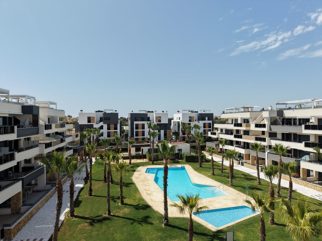 Apartment in Urbanizacion los Balcones - Image 2
