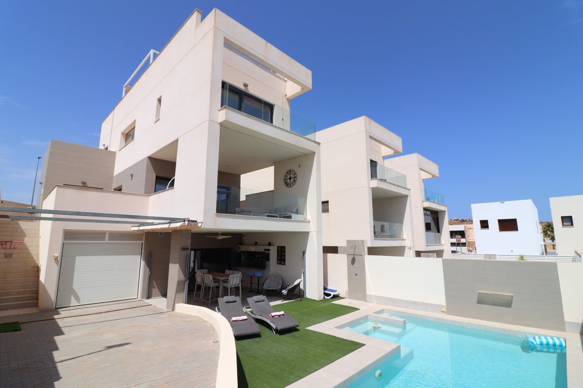 Villa in Benijofar - Image 2
