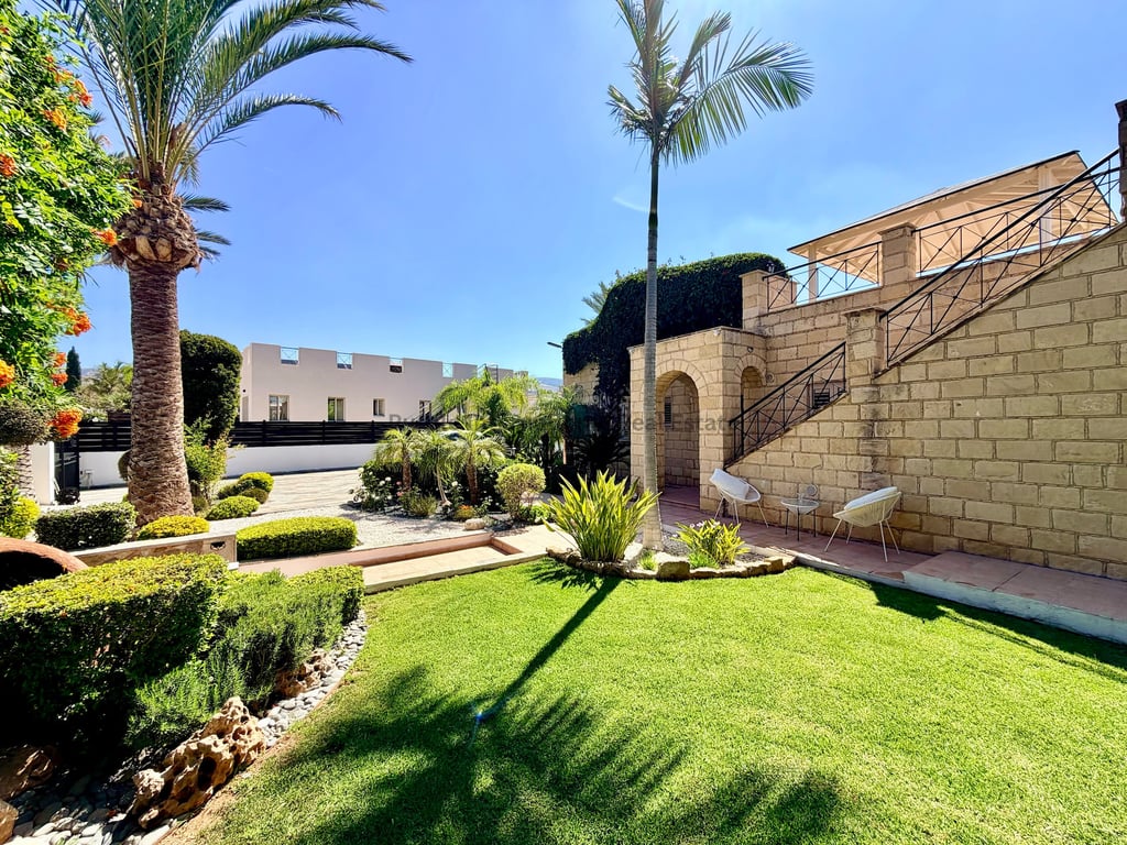 House in Pegeia - Image 2