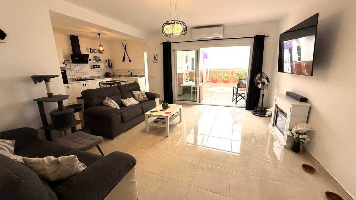 House in Alhaurin el Grande - Image 3