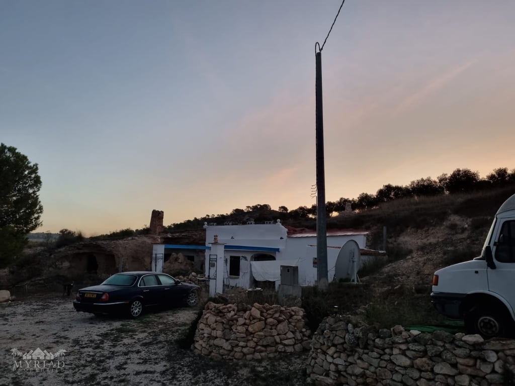 House in Pinoso - Image 3