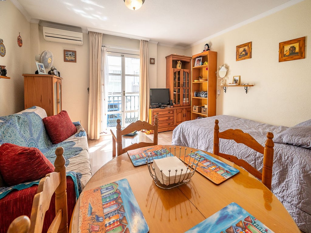 Apartment in La Cala De Mijas - Image 2