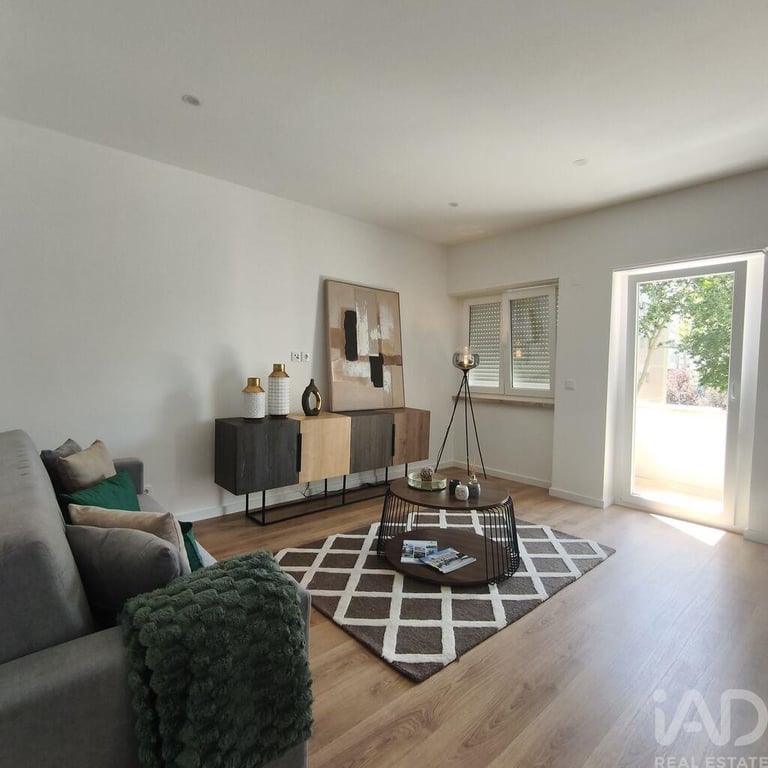 Apartment in Benfica - Image 2