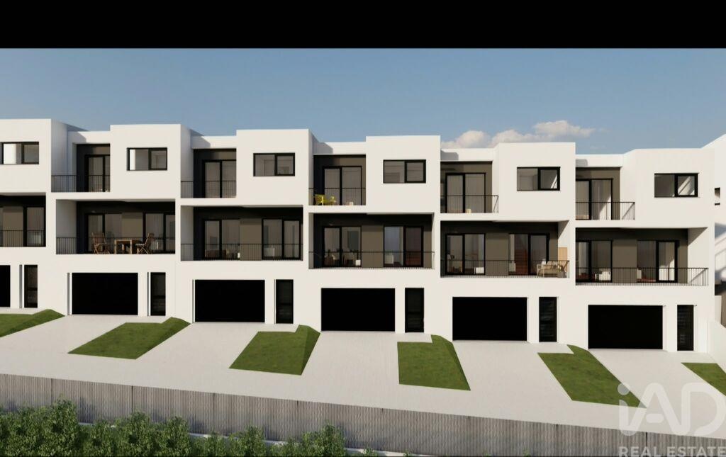 House in Louredo - Image 2