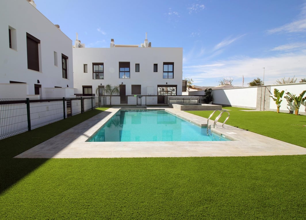 Villa in Los Plazas - Image 2