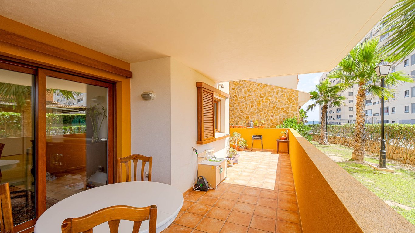 Apartment in Punta Prima - Image 3