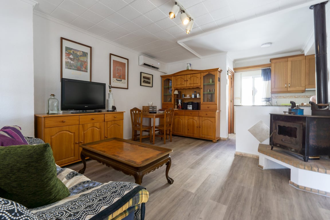 Apartment in Los Tarragas - Image 3