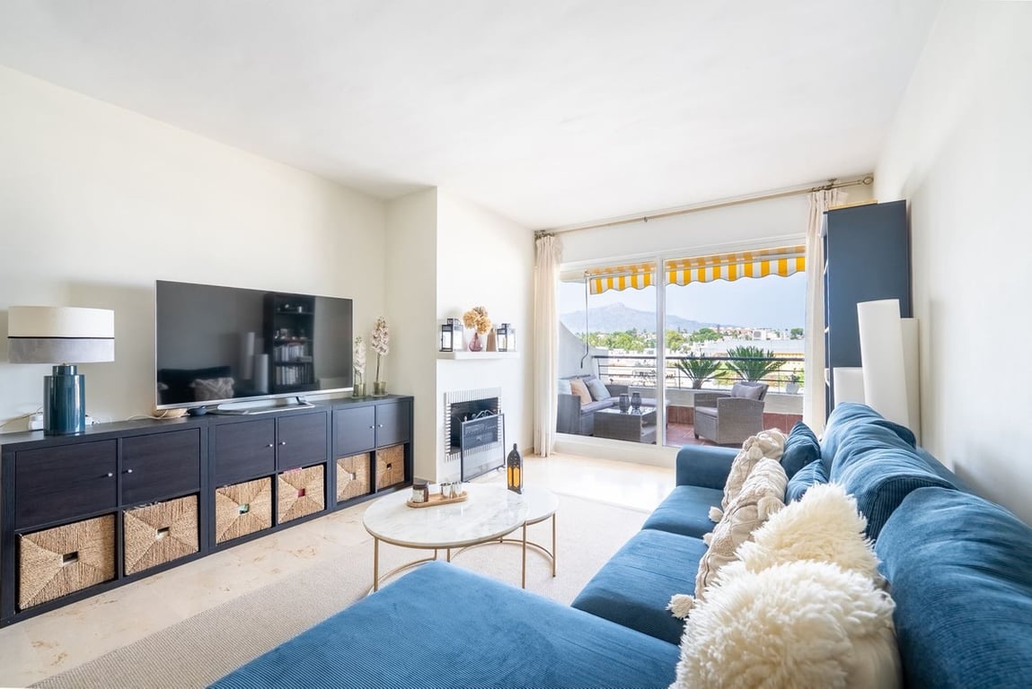 Apartment in Guadalmina - Image 2