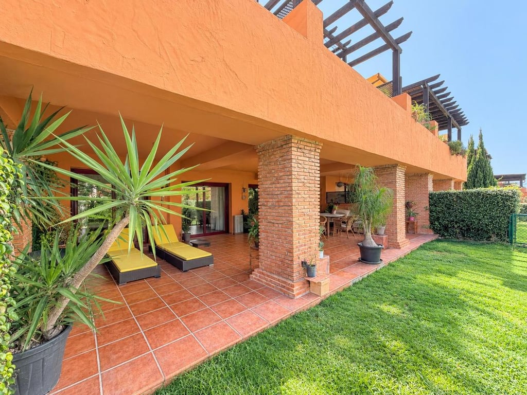 Apartment in Casares - Image 3
