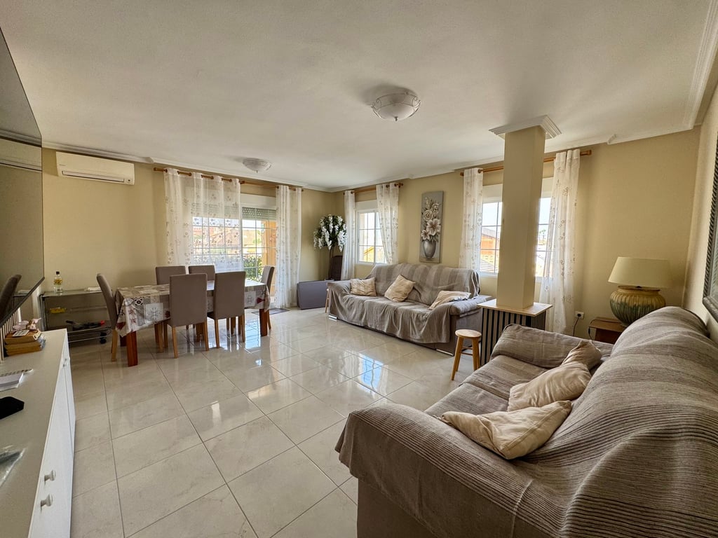 Apartment in Los Alcazares - Image 2