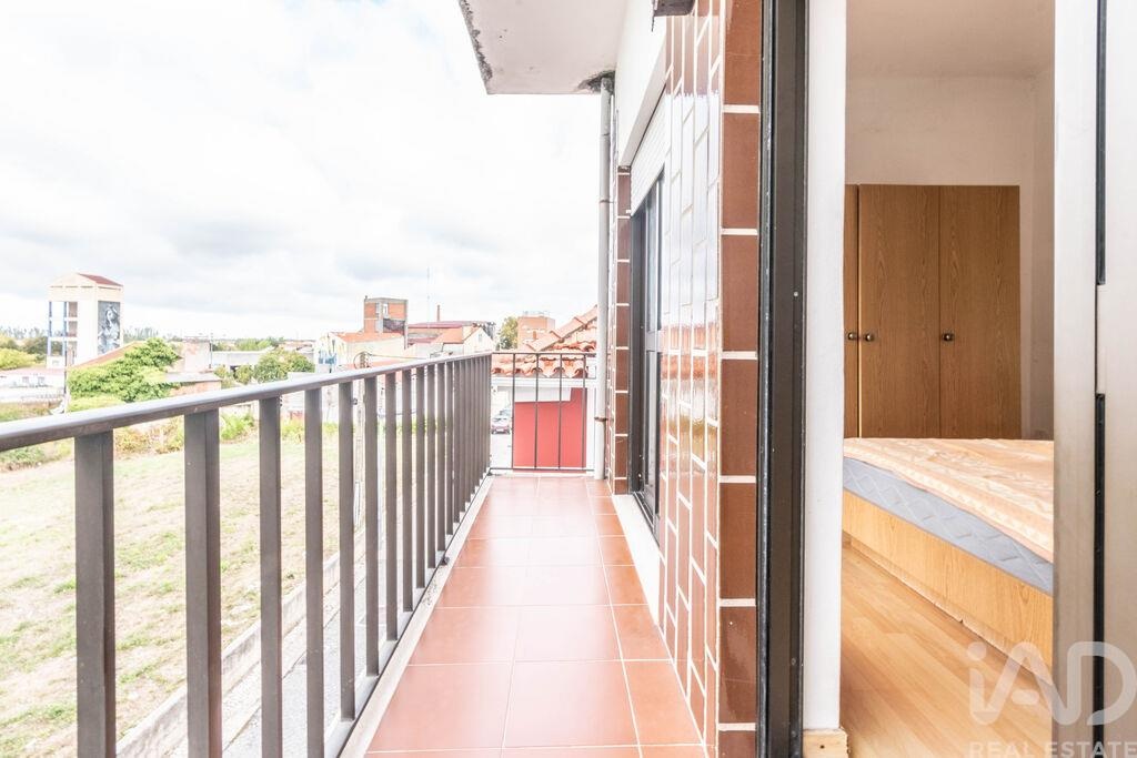 Apartment in Marinha Grande - Image 2