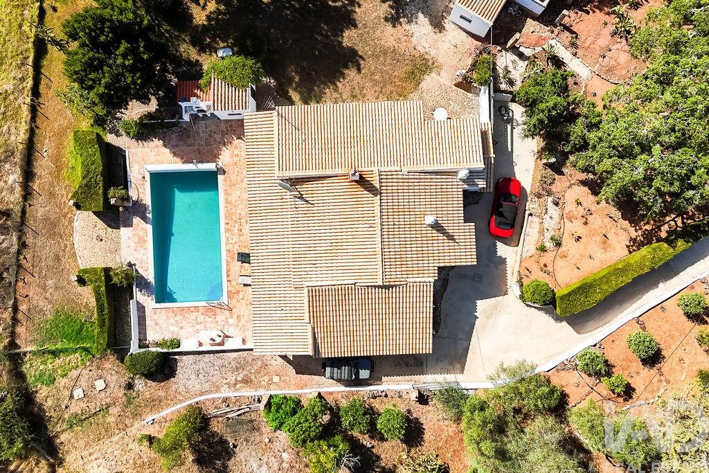 House in Barao de Sao Joao - Image 3