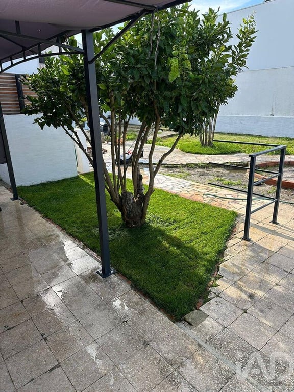House in Charneca de Caparica - Image 2
