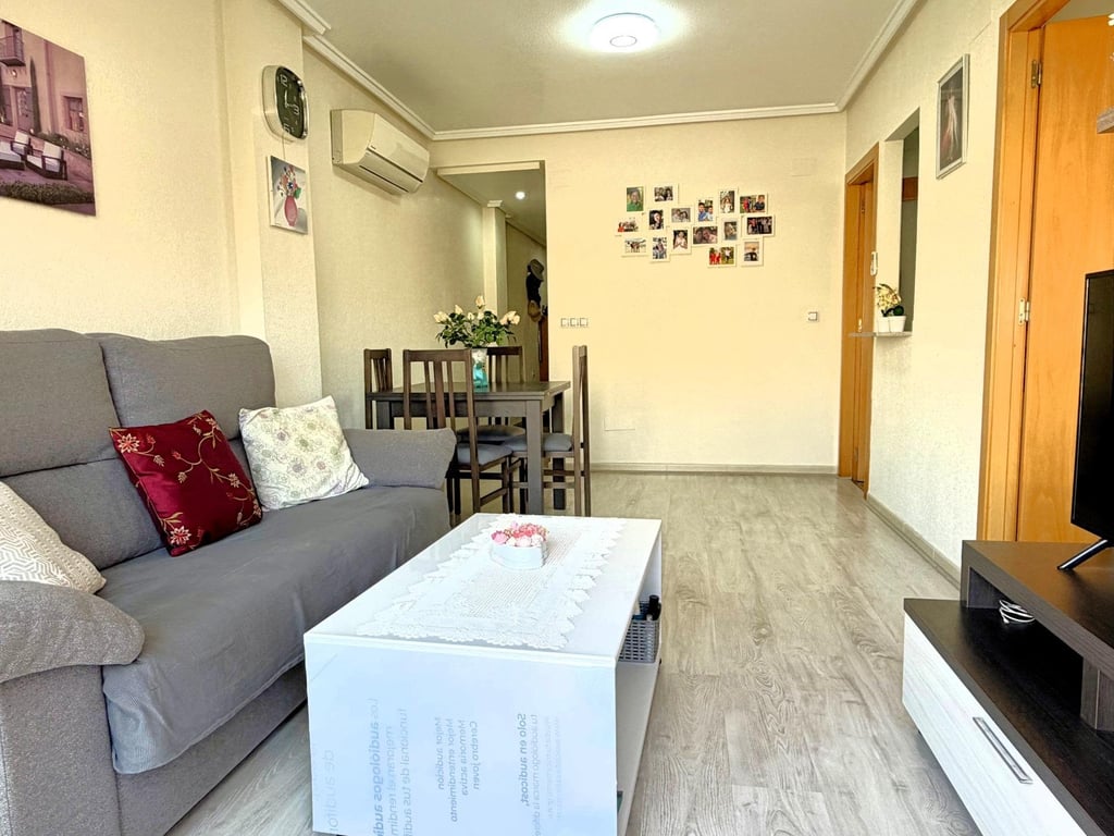 Apartment in Torrevieja - Image 3