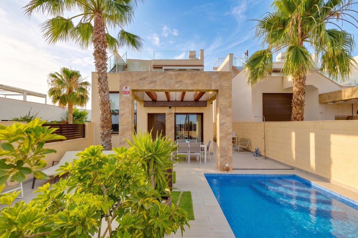 Villa in Ciudad Quesada - Image 2