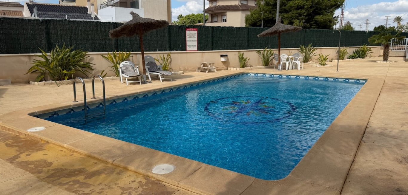 Apartment in Jacarilla - Image 2