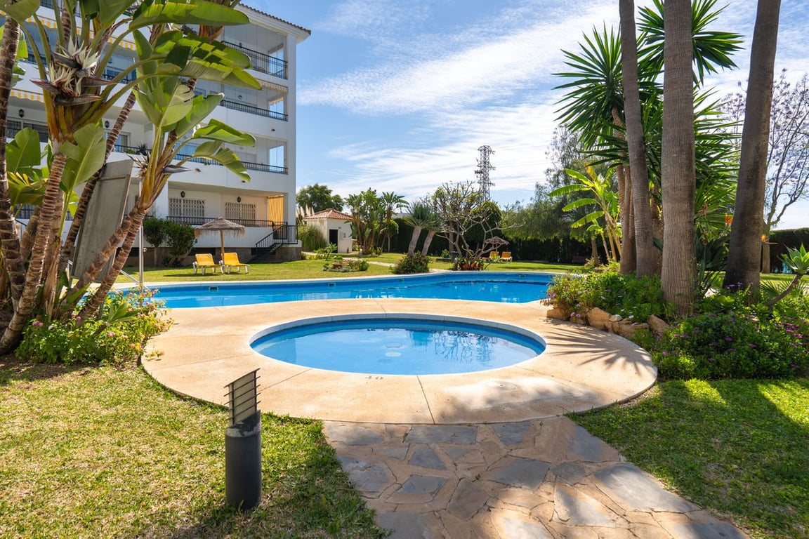 Apartment in Sitio de Calahonda - Image 3