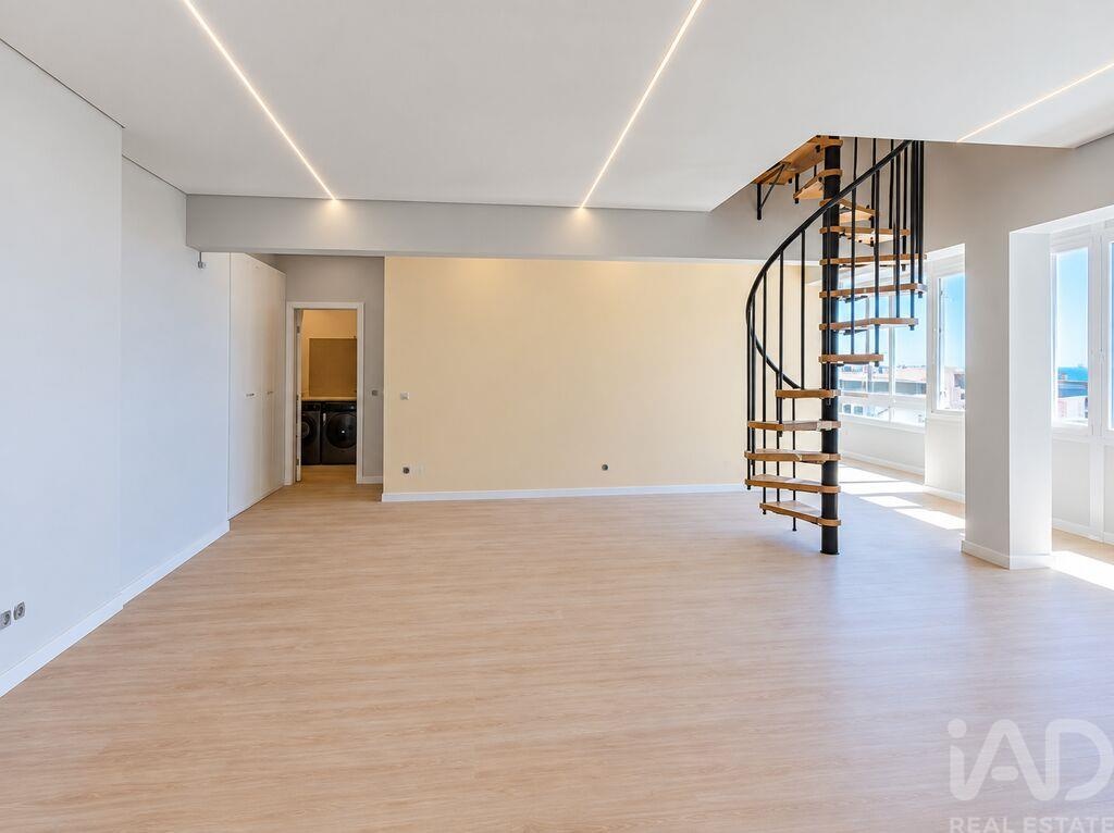 Apartment in Oeiras - Image 3