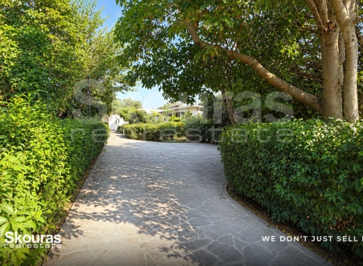 House in Aigio - Image 3
