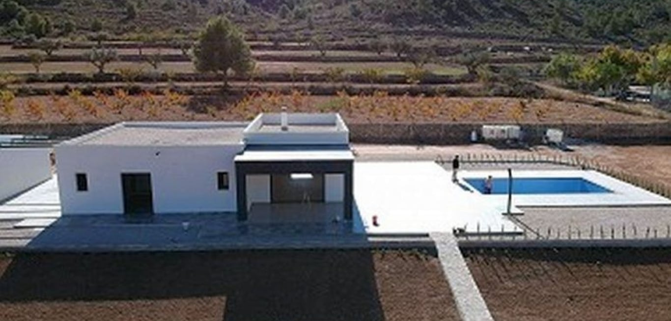 House in La Canada de la Lena - Image 2
