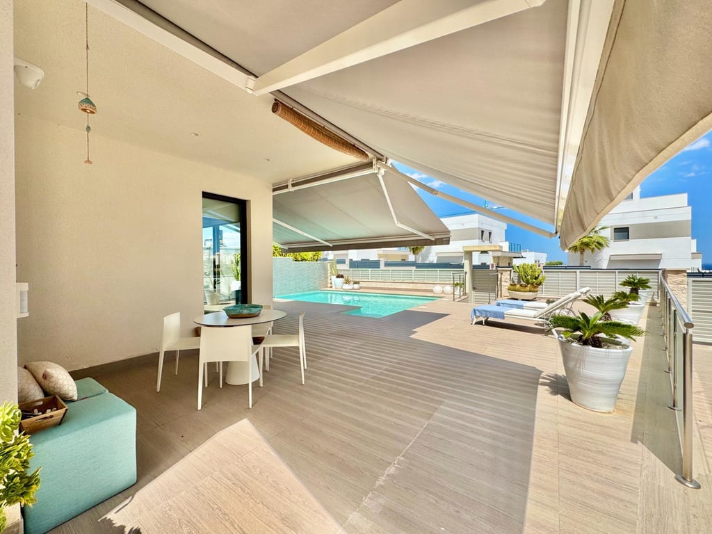 Villa in San Miguel de Salinas - Image 2
