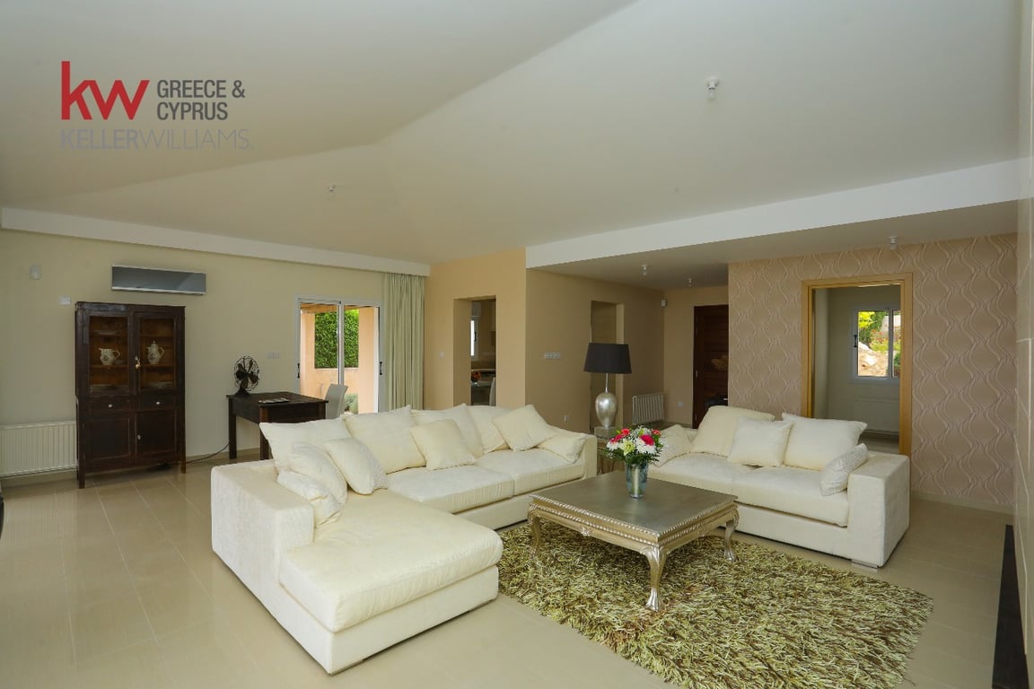House in Tala - Image 2