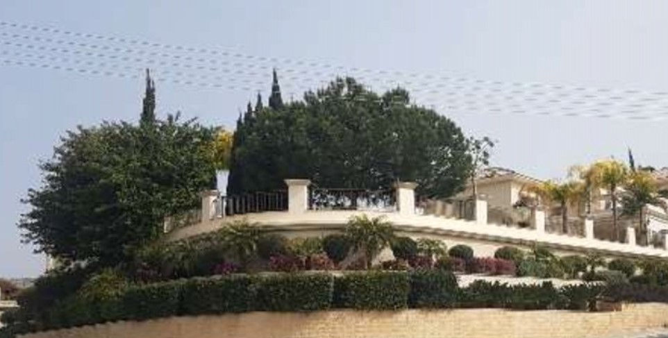 House in Mouttagiaka - Image 2