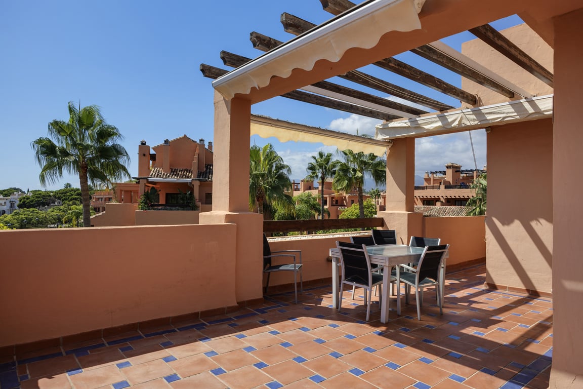 Apartment in Estepona - Image 3