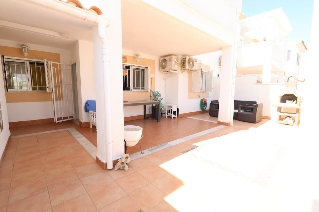Villa in Urbanizacion los Balcones - Image 3