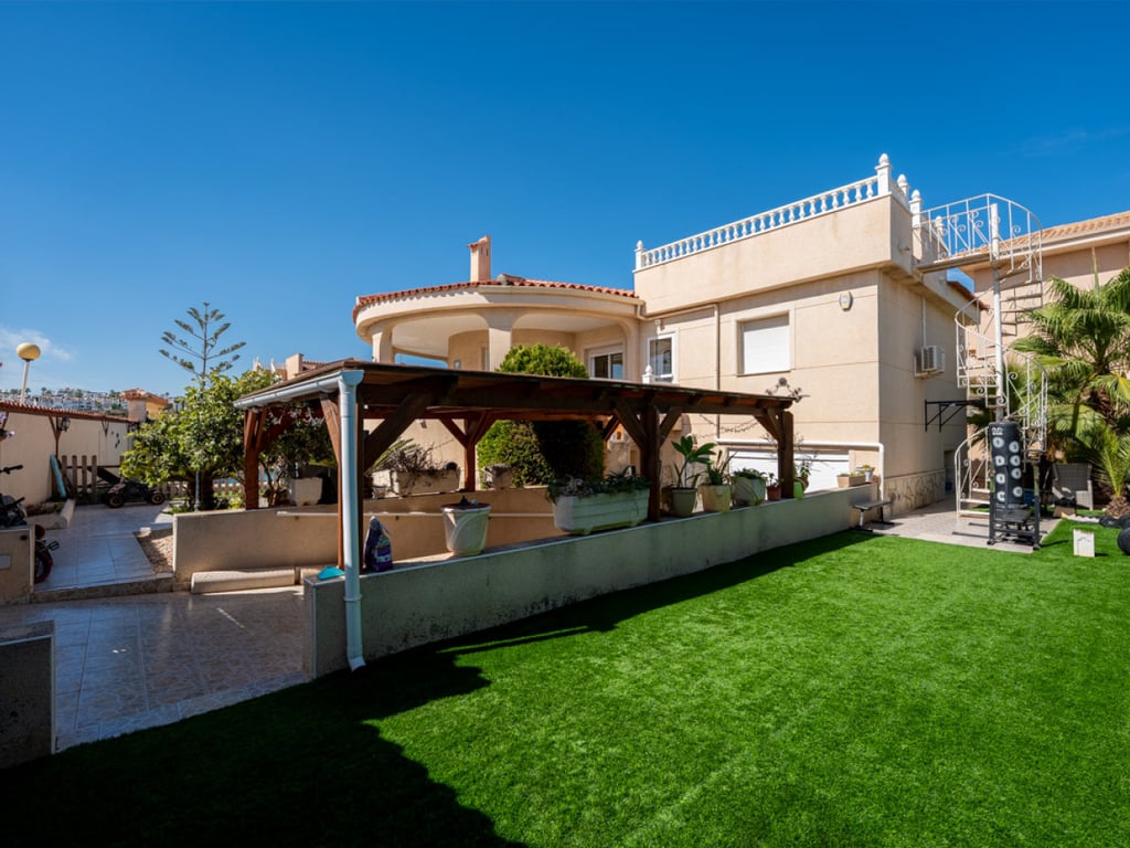 Villa in Ciudad Quesada - Image 2