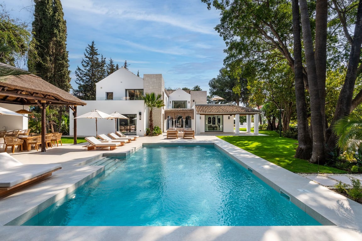 House in Nueva Andalucia - Image 2