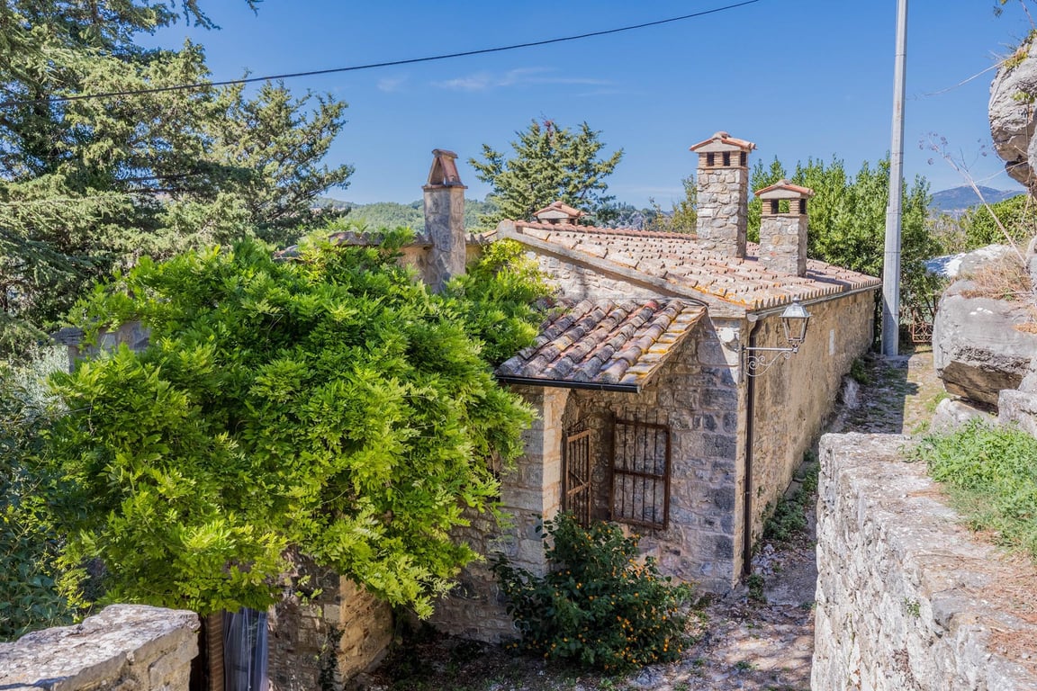 House in Semproniano - Image 3