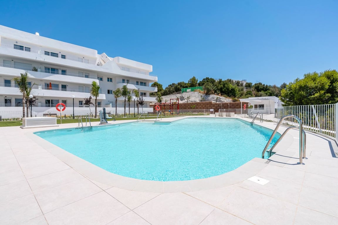Apartment in Fuengirola - Image 2