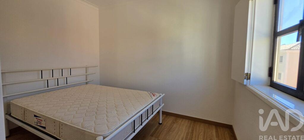 Apartment in Quarteira - Image 2
