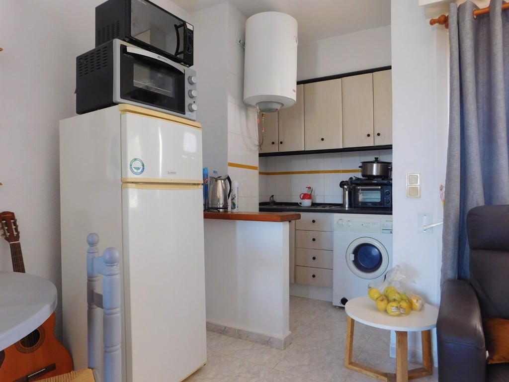 Apartment in Villamartin - Image 3