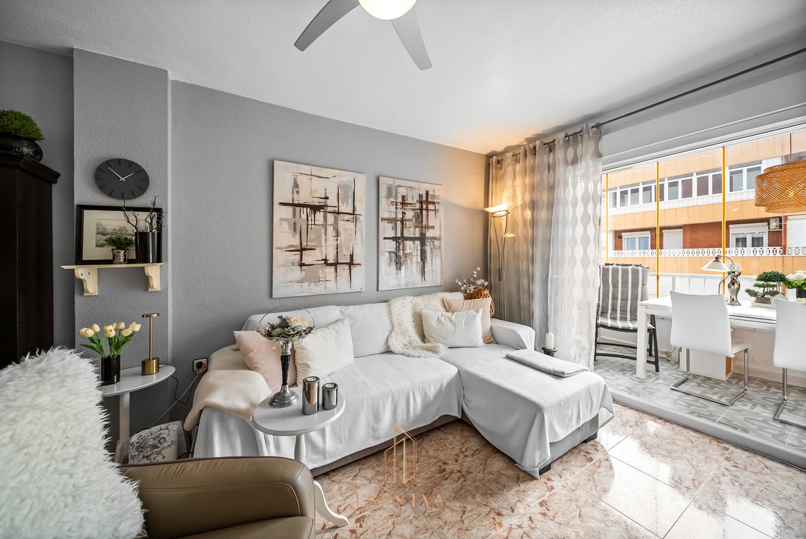 House in Cabo Roig - Image 2