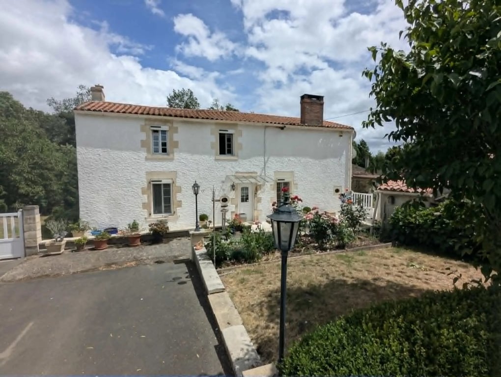 House in Mouilleron-en-Pareds