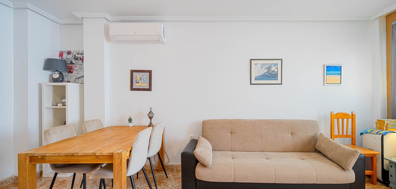 Apartment in Punta Prima - Image 3