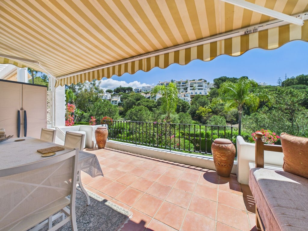 Apartment in Benahavis