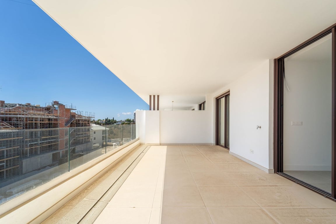 Apartment in Fuengirola - Image 2