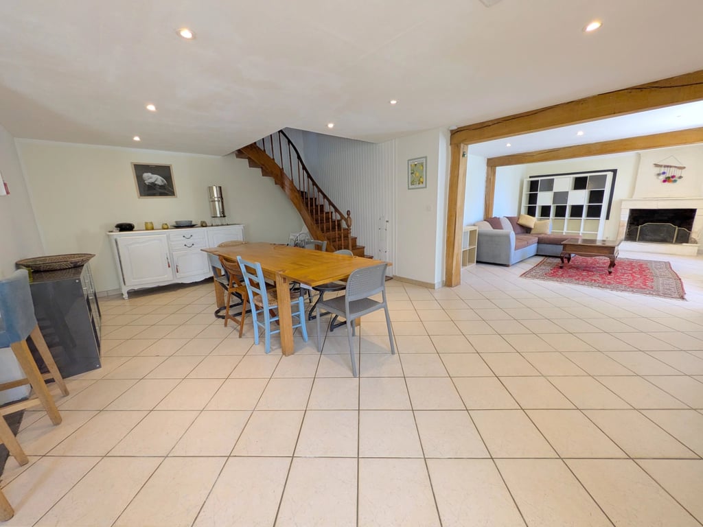 House in Jonzac - Image 3