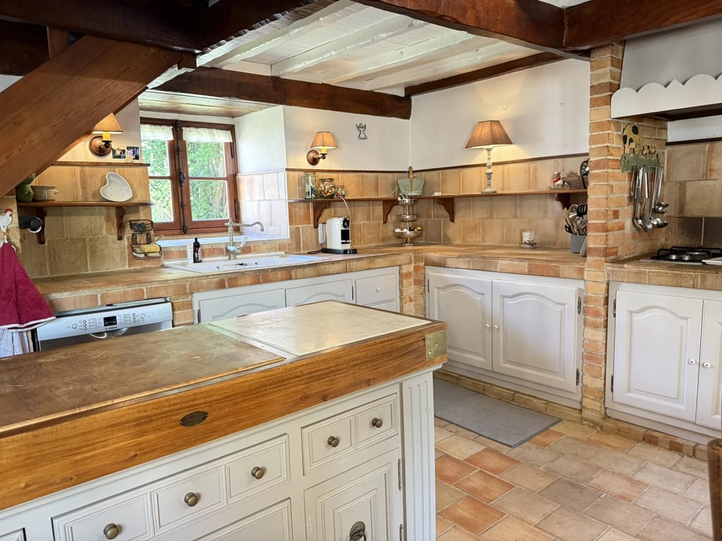 House in Salles-Lavalette - Image 3