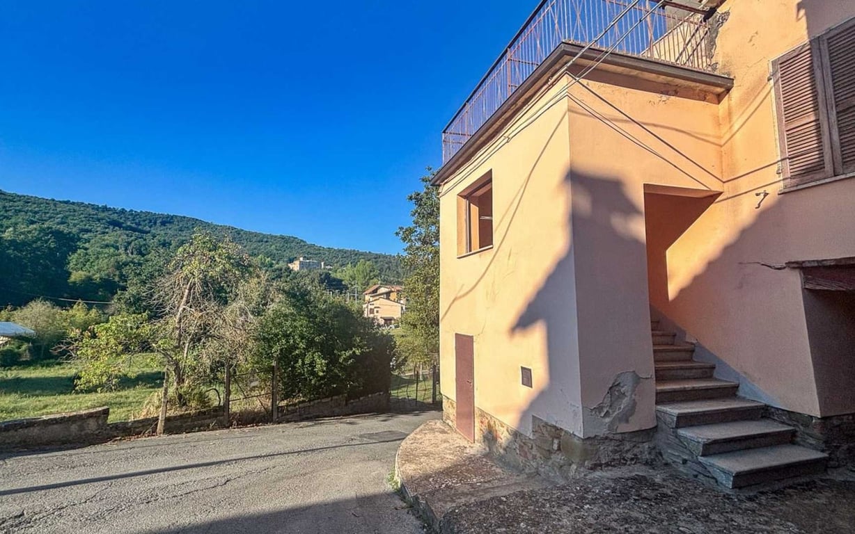 House in Selci-Lama - Image 2