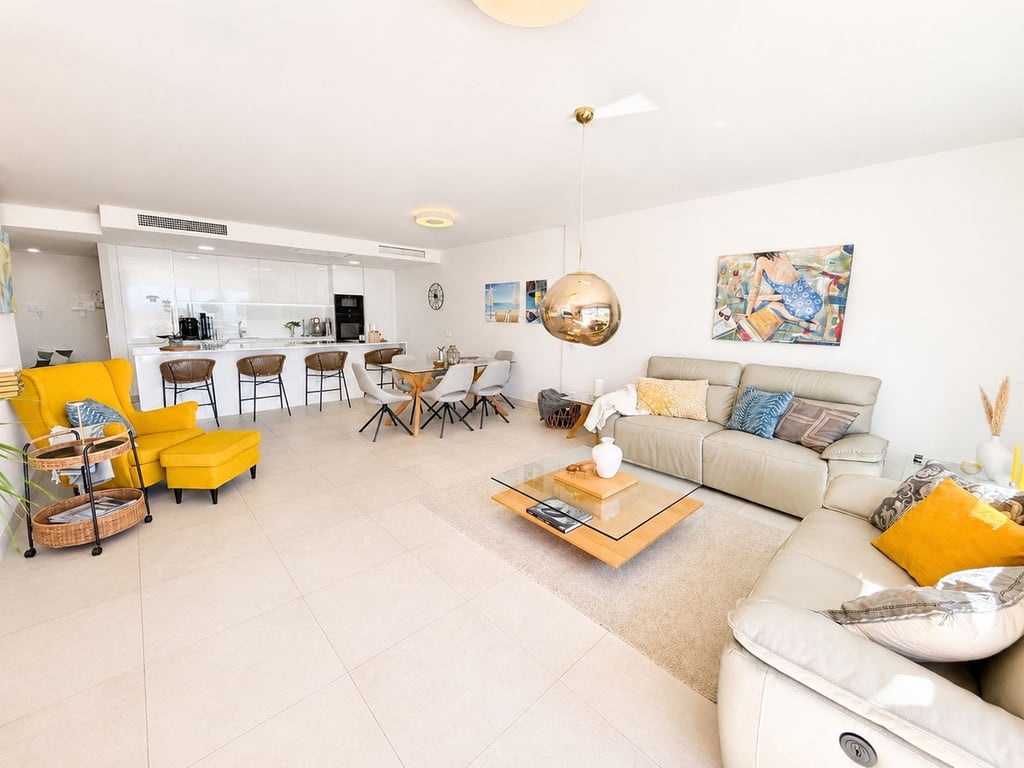 Apartment in La Cala De Mijas - Image 2