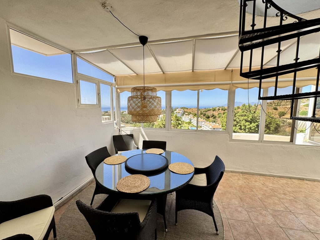 Apartment in Sitio de Calahonda - Image 2