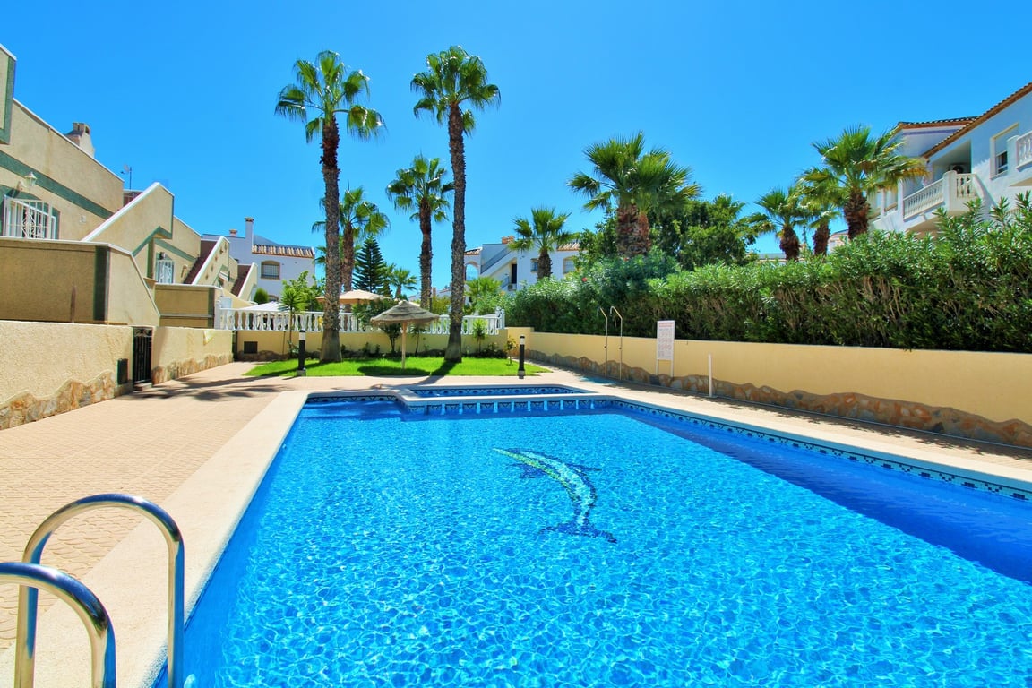 Villa in Villamartin - Image 2
