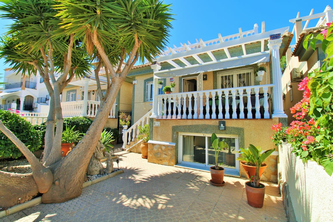 Villa in Villamartin