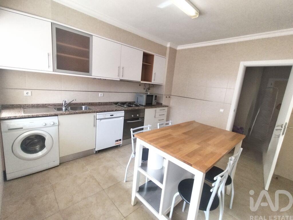 Apartment in Sao Bras de Alportel - Image 2