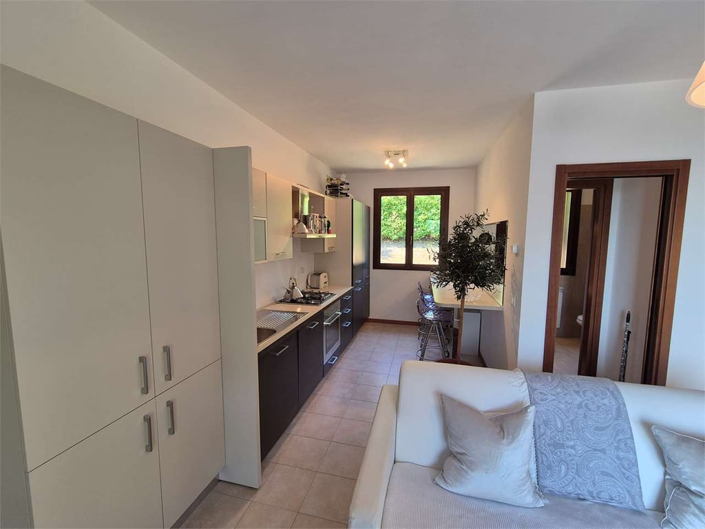 House in Argegno - Image 3