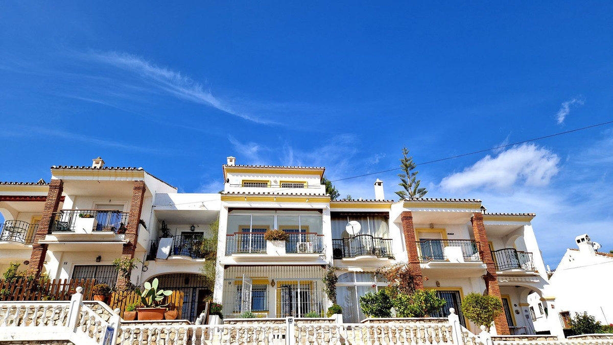 House in Mijas Costa - Image 2